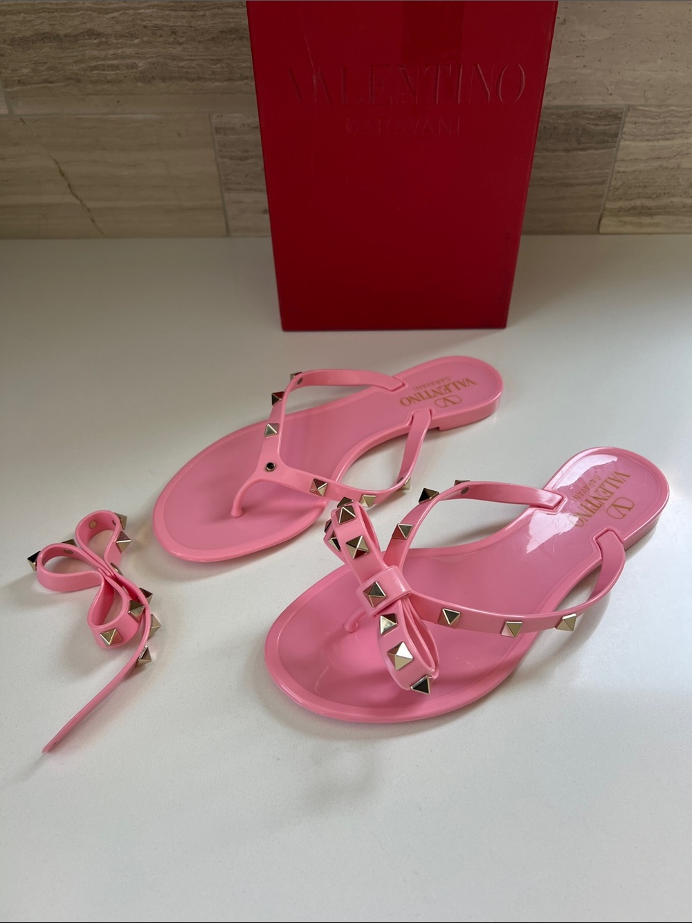 Valentino Garavani light pink rockstud jelly bow sandals flip flops 35